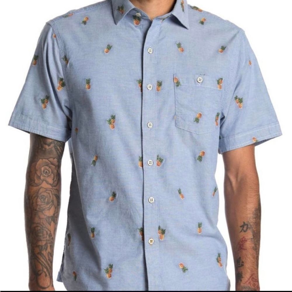 Tommy Bahama Light Blue Short-Sleeve Pineapple-Embroidered Button-Down